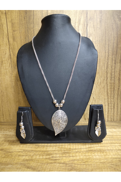 Silver Oxydize Long Chain With Nice Pendant And Earrings (RAI10069)